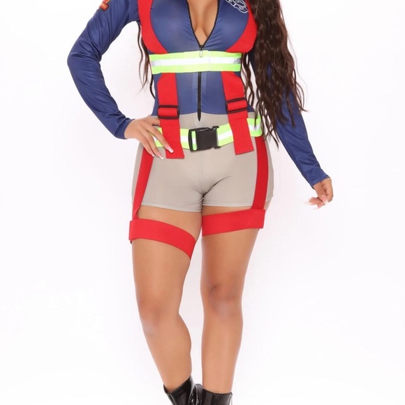 Sexy fireman costume - Picture 2 of 2